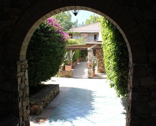 Santigu Cunventu Hotel Domus De Maria Bagian luar foto